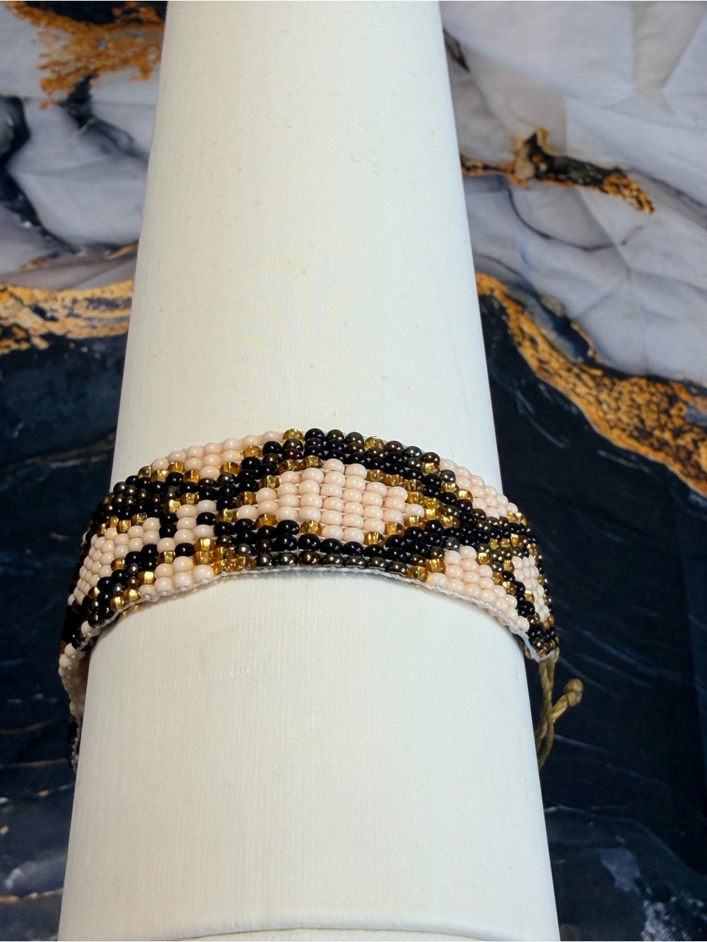 Handmade beaded bracelet NWOT